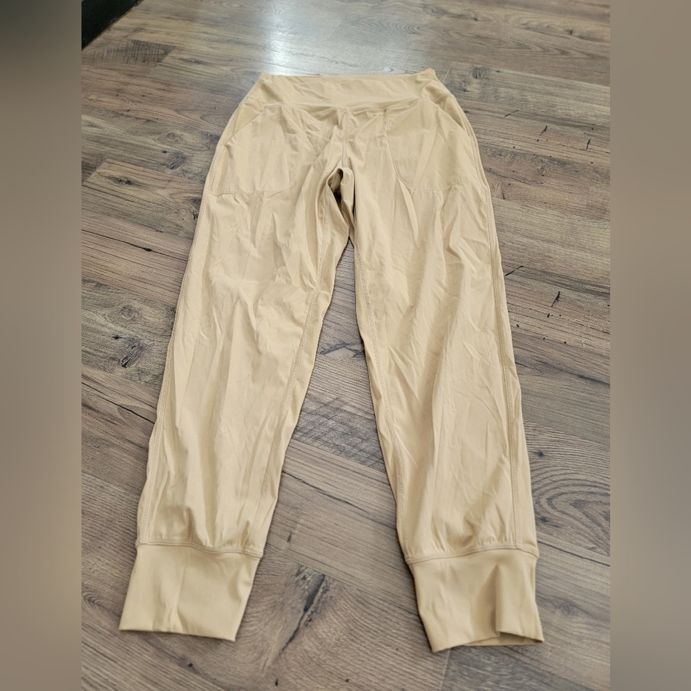 Gradual Buttery Pocket Jogger Size Large